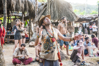 Kisah Festival Musik yang Bikin Ratusan Orang Terjebak thumbnail